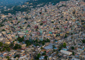 Haiti'de iki gazeteci diri diri yakılarak öldürüldü