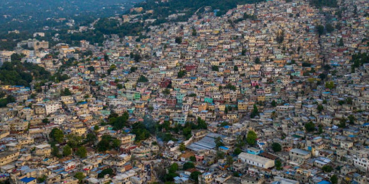 Haiti'de iki gazeteci diri diri yakılarak öldürüldü