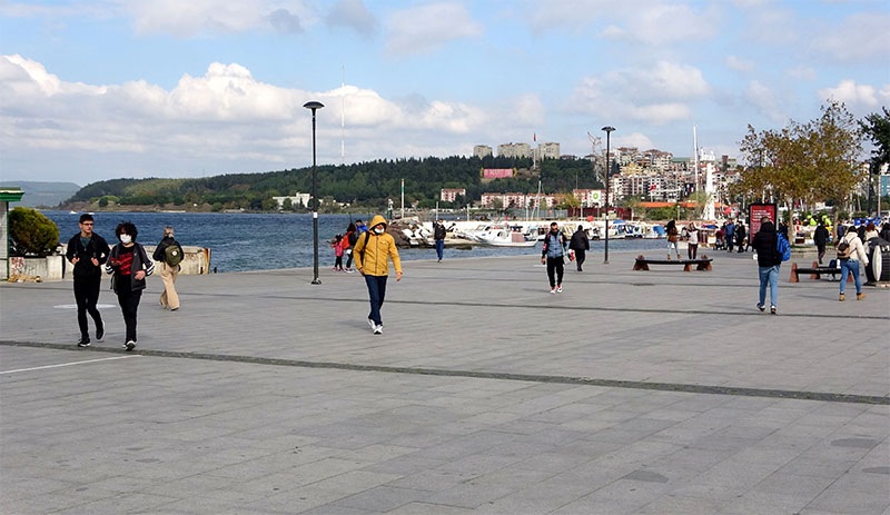 Halk sağlığı uzmanı Ortaylı: Eş dostla görüşmeyin, imkanınız varsa uzaktan çalışın