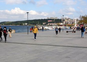 Halk sağlığı uzmanı Ortaylı: Eş dostla görüşmeyin, imkanınız varsa uzaktan çalışın