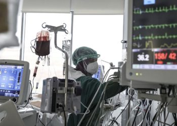 Hemşireyle inatlaşan tekniker hastanın oksijen bağlantısını kesti