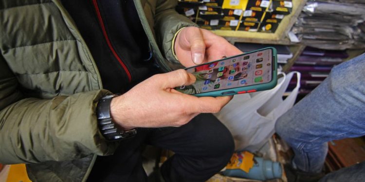 Hindistan'da Müslüman kadınları internetten satışa koyarak taciz eden uygulama kaldırıldı