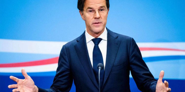 Hükümetsiz 299 günün ardından Hollanda'da resmi hükümet kuruldu