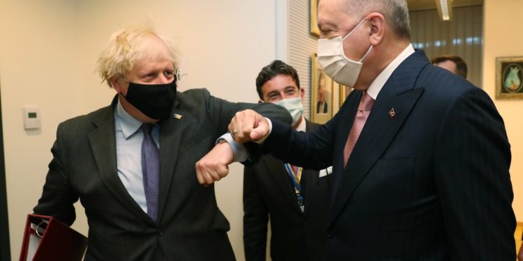 Johnson, Erdoğan’la Ukrayna’ya yönelik Rus tehdidini konuştu