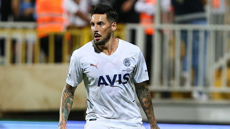 Jose Sosa: İkinci yarıya uyuyarak başladık