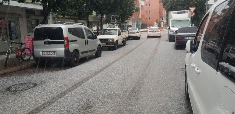 Kaş-Demre yolu kapandı, Alanya’ya 53 yıl sonra kar düştü