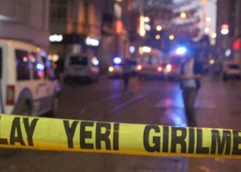 Kadın cinayeti: Genç kadını ve annesini yemek sofrasında öldürdü