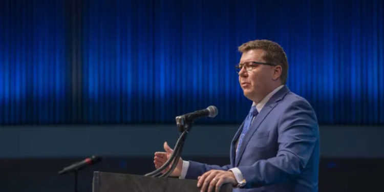 Kanadalı eyalet yetkilisi, önlemleri reddettikten bir gün sonra Koronavirüs'e yakalandığını duyurdu