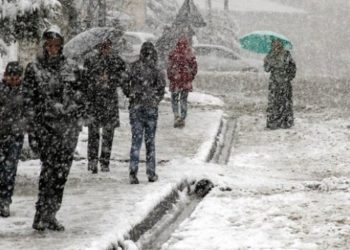 Kar yağışı nedeniyle bir&ccedil;ok ilde hamile ve engelli kamu &ccedil;alışanlarına izin