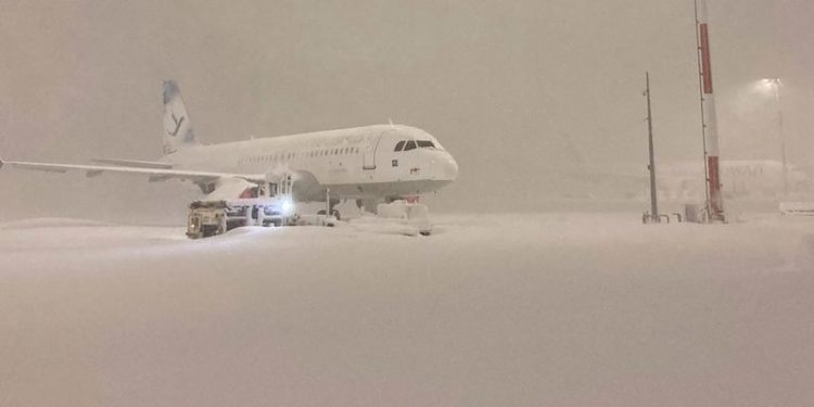 Karabat: Havalimanındaki sorun rant için çözülmüyor