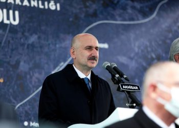 Karaismailoğlu: Cumhurbaşkanımız hiçbir ihaleye imza atmaz
