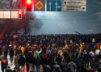 Karar yazarı Taşgetiren: Herkesin içinden "Keşke Kazakistan’da Türk Devletleri Teşkilatı bir şeyler yapabilseydi" duygusu geçmiyor mu?