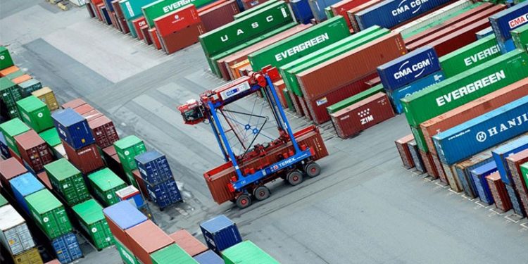 Kasımda açık 2,68 milyar dolar: Cari denge üç ay sonra açık verdi