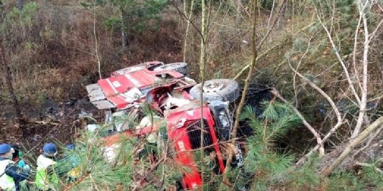 Kaza ihbarına giden itfaiye aracı şarampole uçtu: 4 ölü