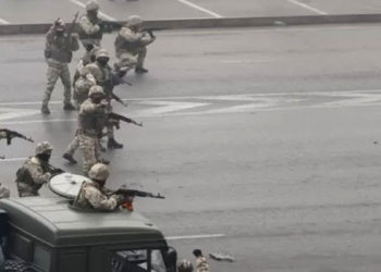 Kazakistan: Protestolara müdahale sürerken, Rusya öncülüğündeki yabancı askerler ülkeye ulaştı