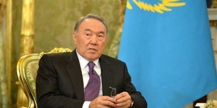Kazakistan basını: 28 yıl ülkeyi yöneten Nursultan Nazarbayev ve kızları ülkeyi terk etti
