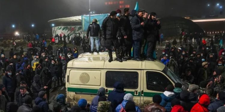 Kazakistan'da Türkiye'den hangi şirketin ne kadar riski var?