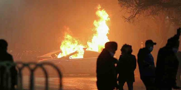 Kazakistan'da protestolar: 18 güvenlik görevlisi yaşamını yitirdi