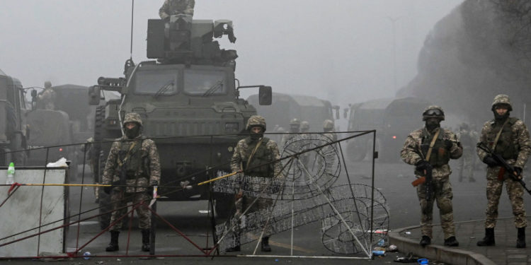 Kazakistan’da kaos devam ediyor: Rus askeri ülkeye girdi; eylemlerde onlarca kişi öldürüldü