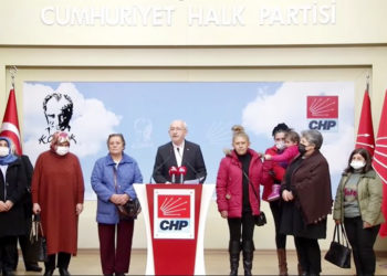 Kemal Kılıçdaroğlu, ev hanımlarıyla buluştu: Tek çalışanı olan aileler, yıkımın eşiğinde