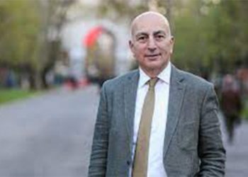 Kendisini durdurup telefonunu görmek isteyen kişiye verdiği cevap gündem oldu