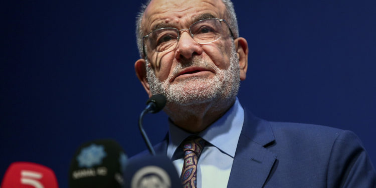 Koronavirüs tedavisi gören Karamollaoğlu taburcu edildi