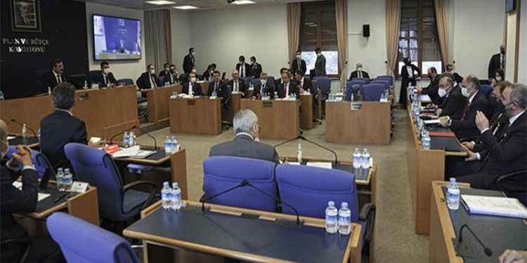 Kur korumalı TL mevduat uygulaması Allah'a kaldı: Dua edin de tutsun