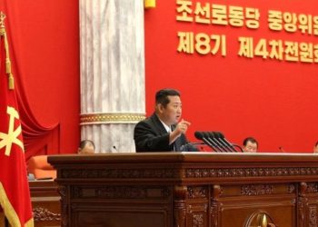 Kuzey Kore lideri Kim: Ölüm kalım mücadelesiyle karşı karşıyayız, 2022'de öncelik ekonomi olacak