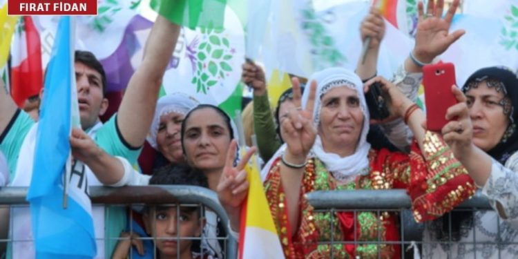 Kürt seçmenin tercihleri ne olacak?: ‘AKP oy kaybediyor, HDP oylarını koruyor'