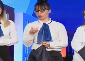 KİPTAŞ’ın kura çekiminde hostesin aldığı topu yeniden torbaya atması tartışma konusu oldu