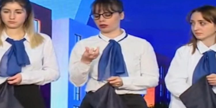 KİPTAŞ’ın kura çekiminde hostesin aldığı topu yeniden torbaya atması tartışma konusu oldu