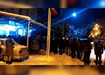 Kırşehir’de ucuz ekmek kuyruğu geceden uzamaya başladı