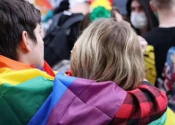 LGBT hakları: Fransa sözde 'eşcinsellik dönüştürme terapilerini' yasakladı