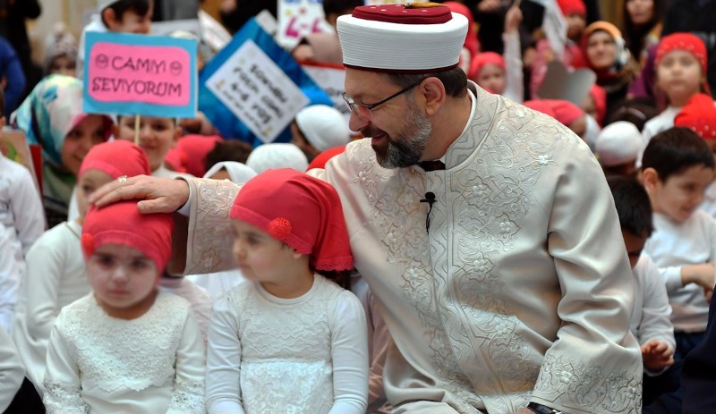 MEB izcilik faaliyetlerine son verdi, çocuklar Diyanet'e kaldı