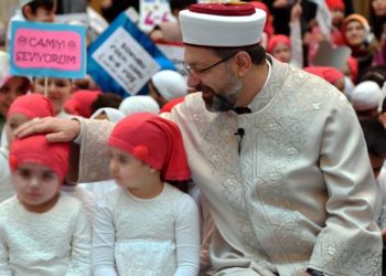 MEB izcilik faaliyetlerine son verdi, çocuklar Diyanet'e kaldı