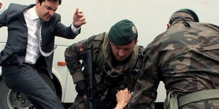 Madenci yakınını tekmeleyen Yerkel, Frankfurt'a ticari ataşe olarak atandı