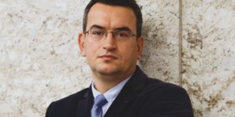 Mahkeme Metin Gürcan'ın 'casusluk' iddianamesini iade etti