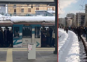 Marmaray arızalandı; trende bekletilen yolcular yürümek zorunda kaldı