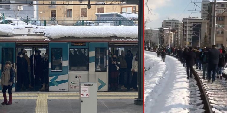 Marmaray arızalandı; trende bekletilen yolcular yürümek zorunda kaldı