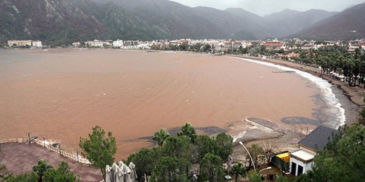 Marmaris'te bir yılda düşen yağışın 3’te 1’i, 4 günde yağdı: 414 kilo