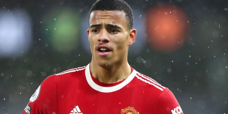 Mason Greenwood: Manchester United, tecavüzle suçlanan futbolcuyu süresiz kadro dışı bıraktı