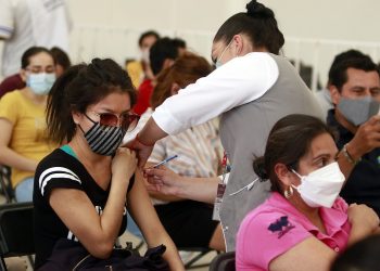 Meksikalı göçmenler ailelerine 2020’de 50 milyar dolar yolladı