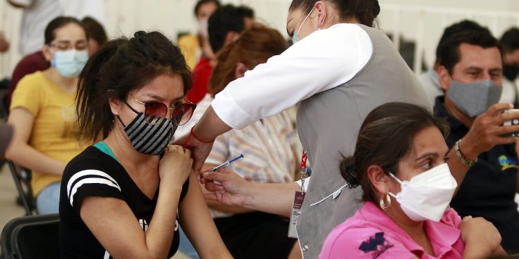 Meksikalı göçmenler ailelerine 2020’de 50 milyar dolar yolladı