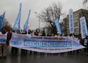 Memur ve emekli geçinebilmek için ek iş yapıyor: İnşaat ustalığı, garsonluk, çiftçilik…