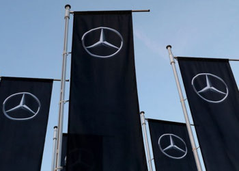 Mercedes-Benz, dünya çapında 800 binden fazla aracı arıza nedeniyle geri çağırdı