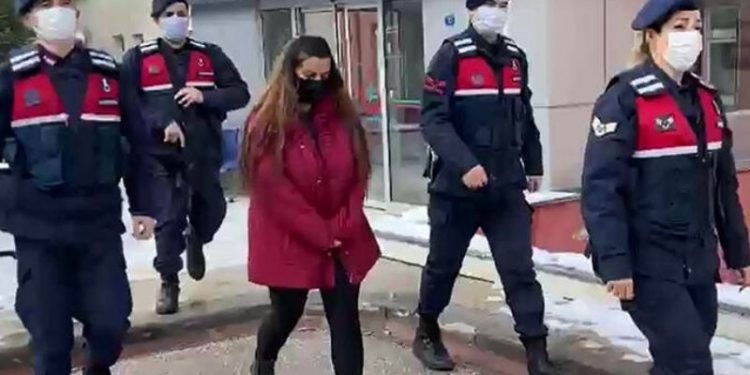 Meşru müdafaa nedeniyle beraat eden genç kadın, yeniden tutuklandı