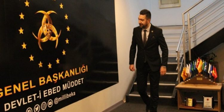 Milli Beka Hareketi Başkanı: Tarkan’ın ‘Cuppa cuppa’ şarkısı, ‘Cunta cunta’ ile çok çağrışmıyor mu?