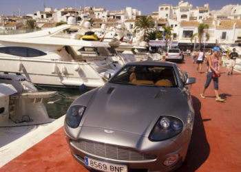 Milyonerlerden çağrı: Bizden servet vergisi alın