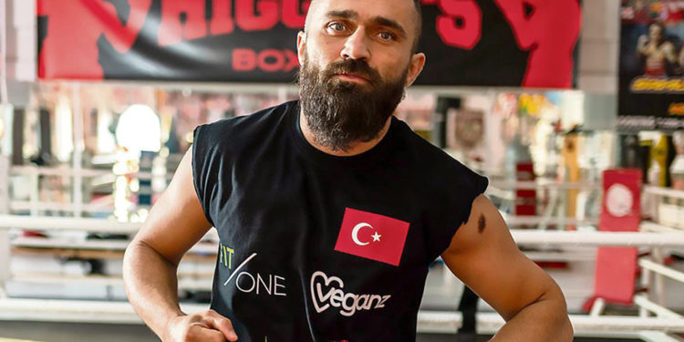 Muhalif boksör Ünsal Arık, destek istiyor: Sponsorlarım korkudan benimle çalışmak istemiyor