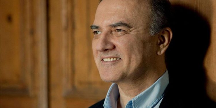 Mungan'dan Aksu'ya destek: Sezen’in dilinin de sözünün de sesinin de hepimizde hakkı var